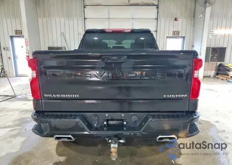 2024 Chevrolet Silverado K1500 Trail Boss Custom из США, поврежденный, VIN 3GCUDCED7RG199060